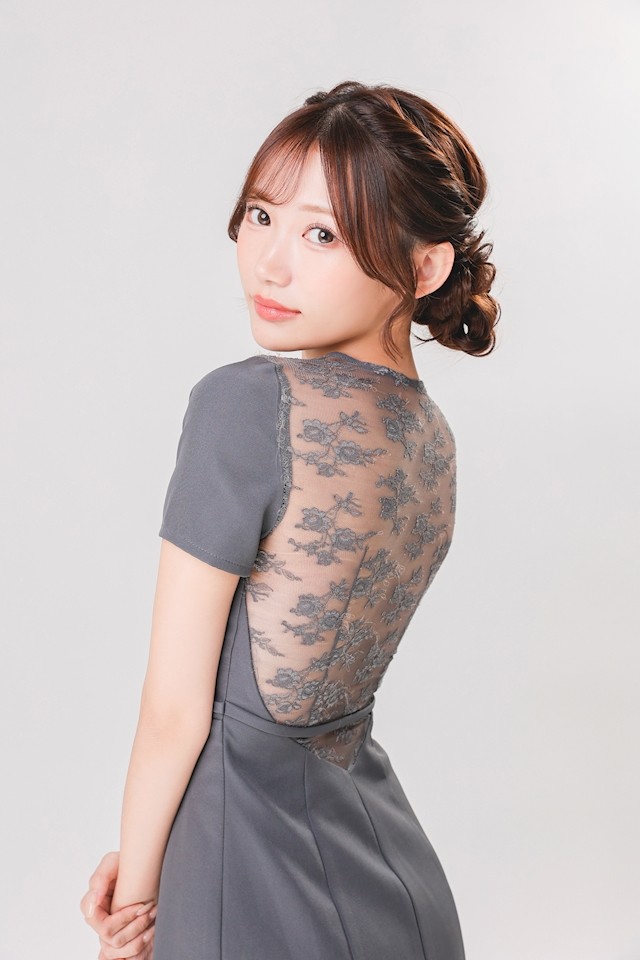 葵 美央プロフィール写真4